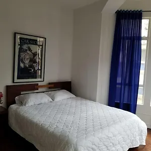 Saint Lazare Hostal